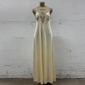 60s Vintage Vanity Fair Cream Nylon Lace Full Maxi Slip Dress